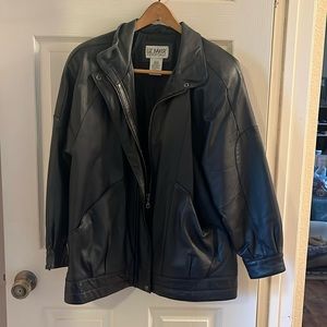 Vintage Liz Baker Genuine Leather jacket. Women’s petite medium.